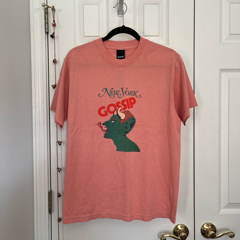 NWT Only NY New York Mag Gossip T-shirt